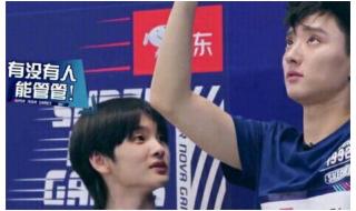 于小彤得冠军后亲陈小纭